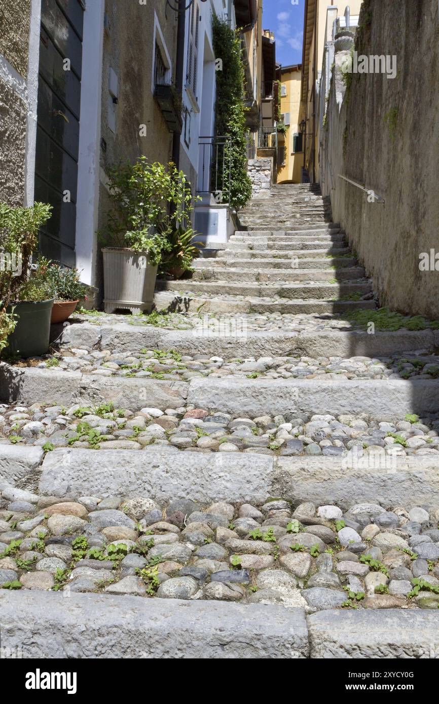 Ruelle pittoresque à Varenna sur le lac de Côme, Italie, Europe Banque D'Images