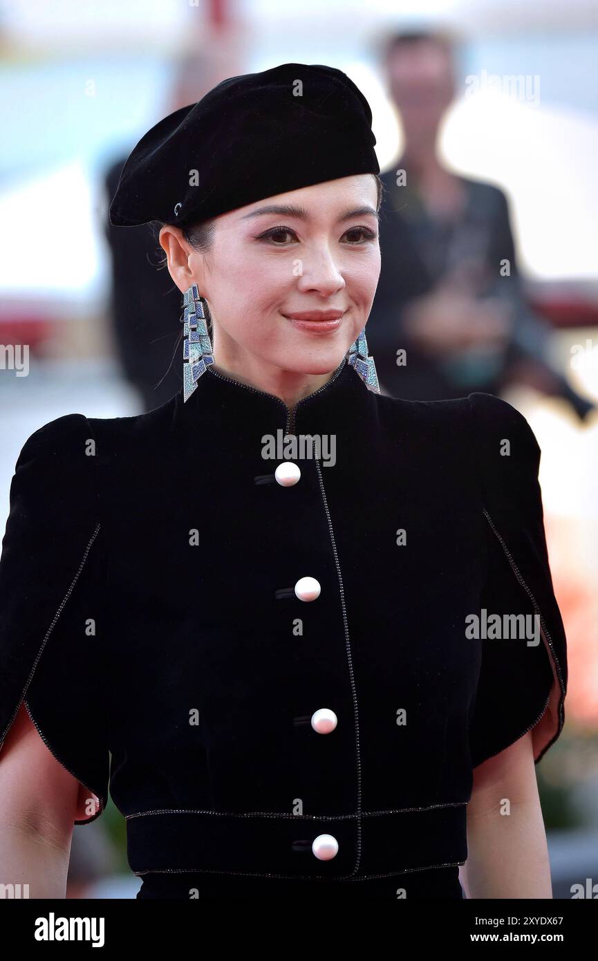 Venise, Italie. 28 août 2024. VENISE, ITALIE - AOÛT 28 : Huppert, Zhang Ziyi assiste à un tapis rouge pour le film 'Beetlejuice Beetlejuice' pendant le 81ème Festival International du film de Venise le 28 août 2024 à Venise, Italie. Crédit : dpa/Alamy Live News Banque D'Images