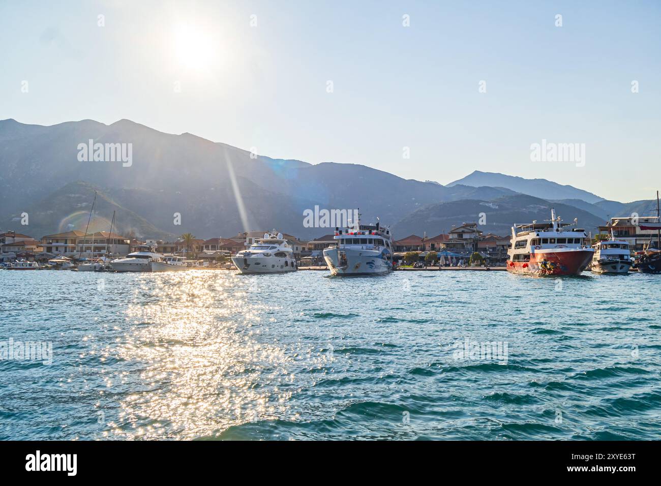 soleil embrassant la mer, voyage en bateau Banque D'Images