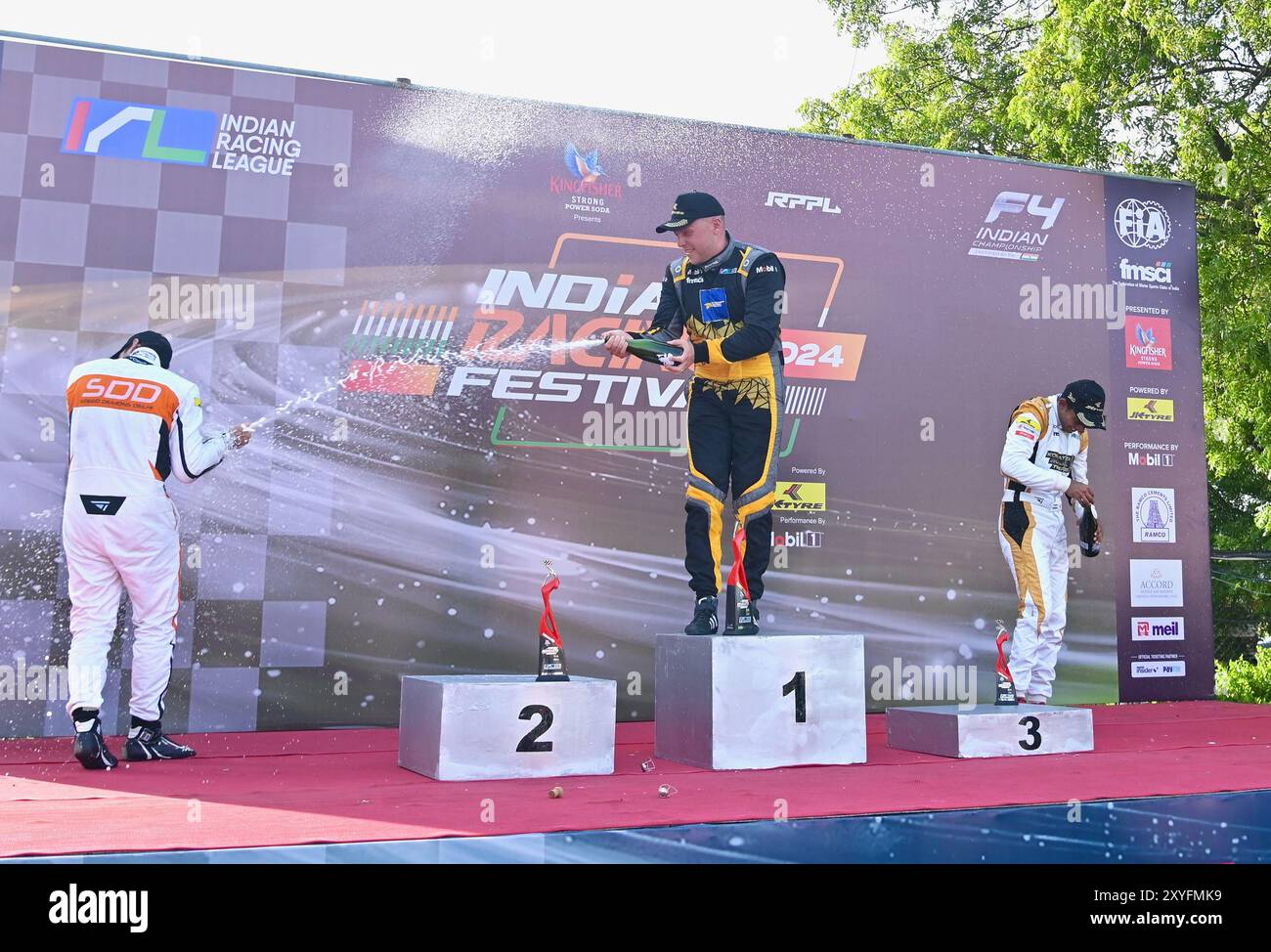 Chennai, INDE. 24 août 2024. Jon Lancaster des Turbo Riders de Chennai célébrant sa victoire dans la course 1 du Round 1 de l'Indian Racing League à Chennai, Banque D'Images