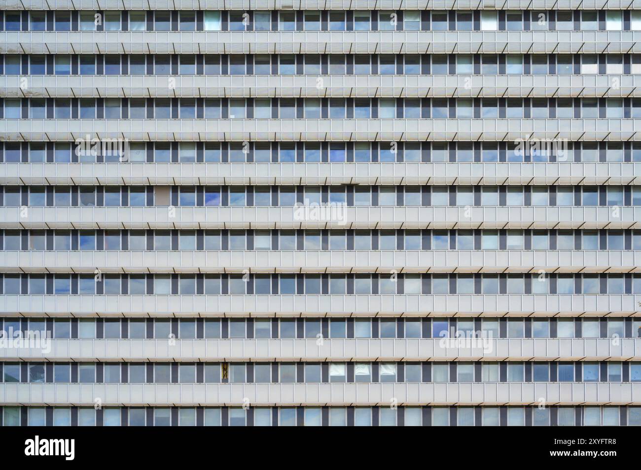 Façade de fenêtre d'un immeuble de grande hauteur, immeuble de bureaux Siemens, Erlangen, moyenne Franconie, Bavière, Allemagne, Europe Banque D'Images