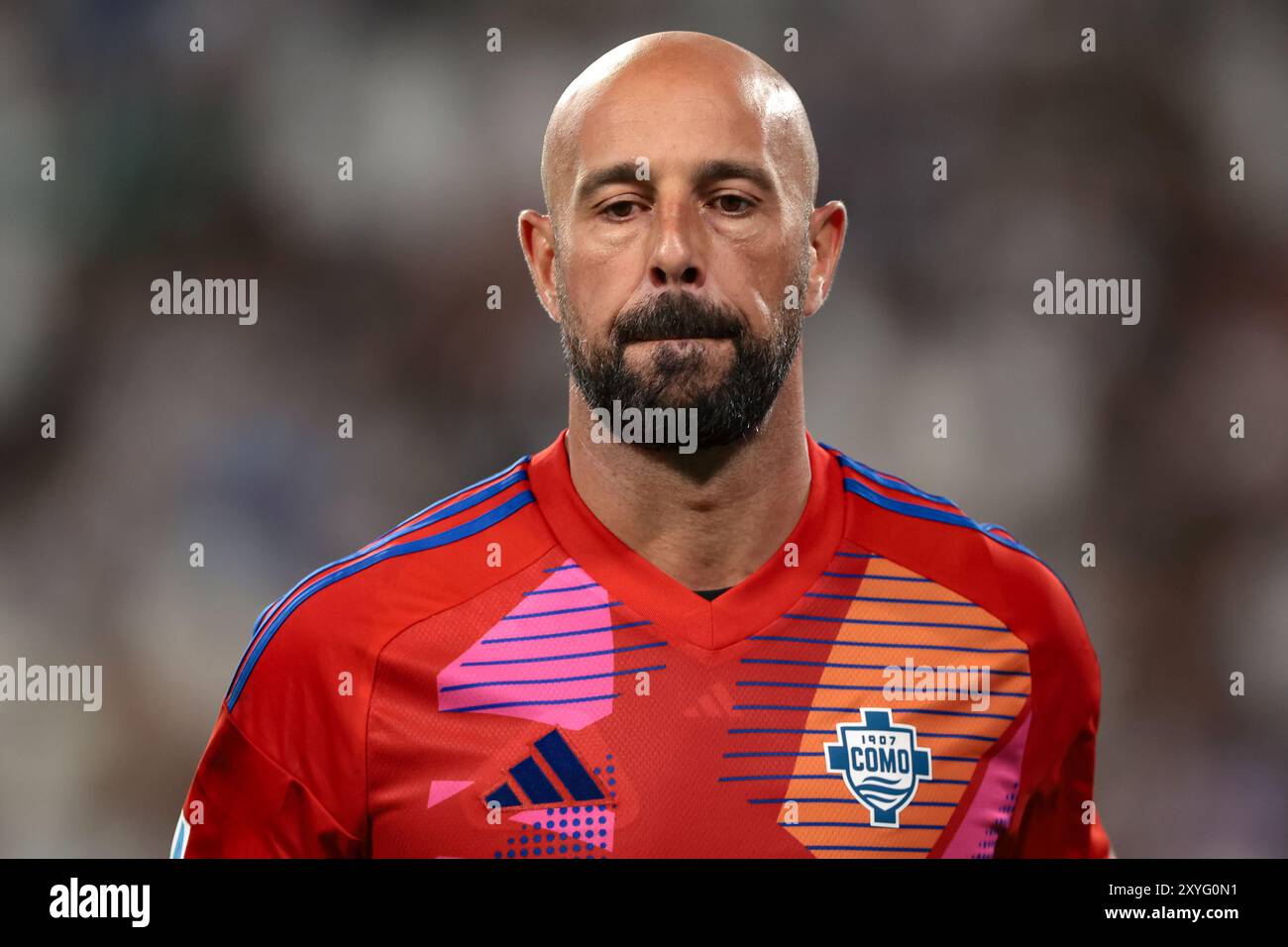 Turin, Italie. 19 août 2024. Pepe Reina de Como 1907 lors du match de Serie A au stade Allianz, Turin. Le crédit photo devrait se lire : Jonathan Moscrop/Sportimage crédit : Sportimage Ltd/Alamy Live News Banque D'Images