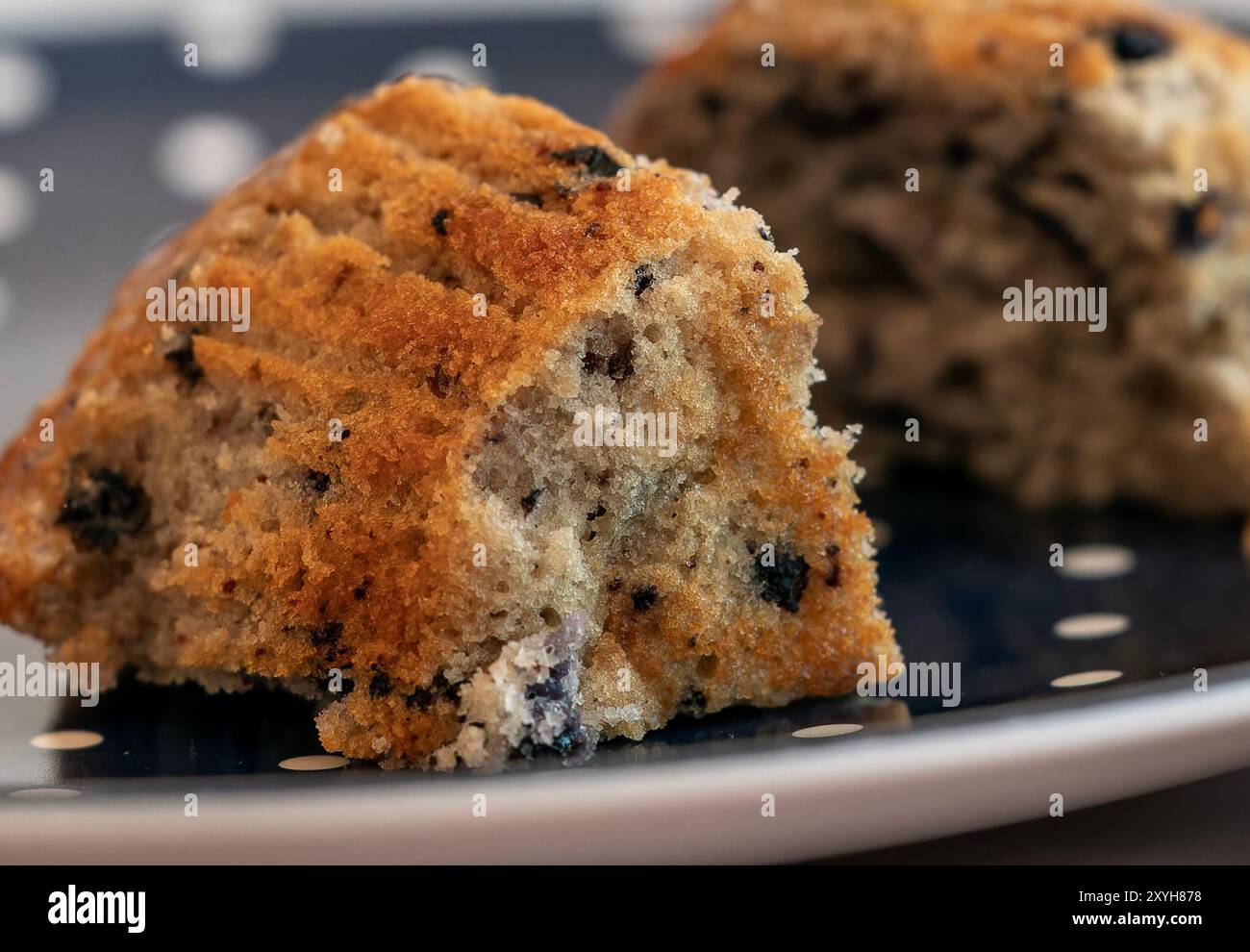 Muffin aux raisins secs sur la table du petit déjeuner Banque D'Images