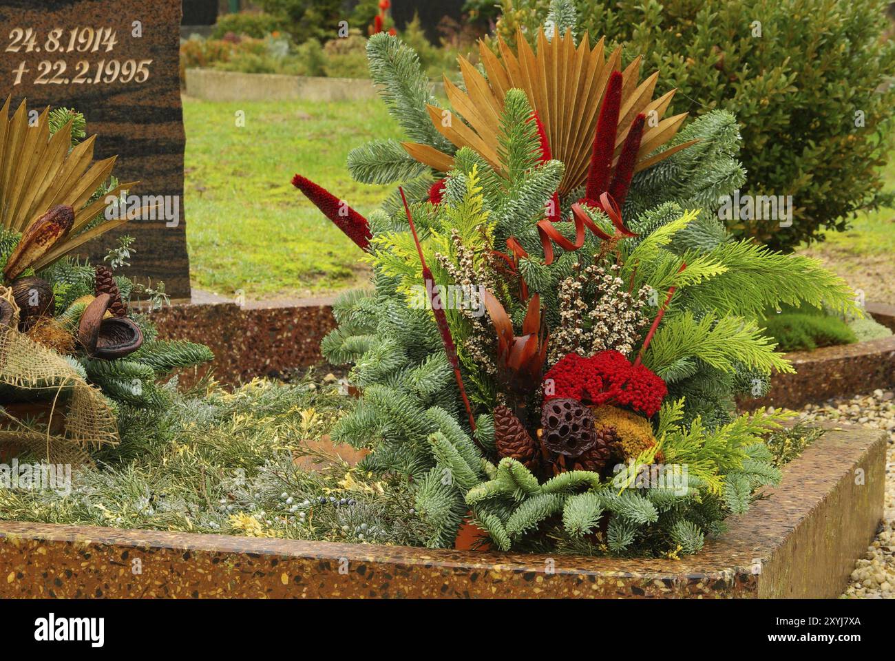 Arrangement de cimetière, arrangement floral cimetière Banque D'Images