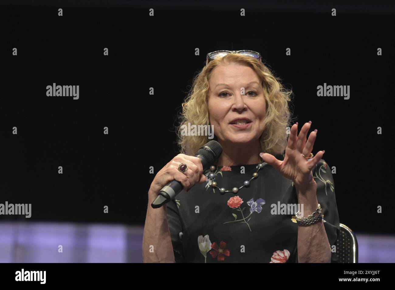 Bonn, Allemagne. 20 octobre 2017. Leslie Easterbrook (* 1949), actrice américaine, parle de ses expériences lors d’un panel à Fear Con, fan d’horreur conventi Banque D'Images