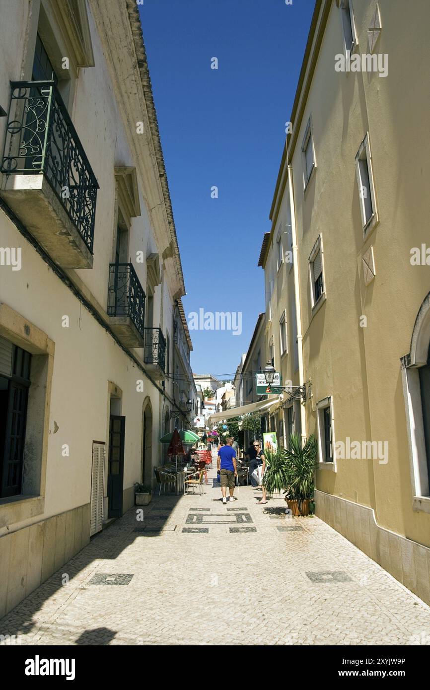 Ruelle étroite à Silves, Algarve, Portugal, Europe Banque D'Images