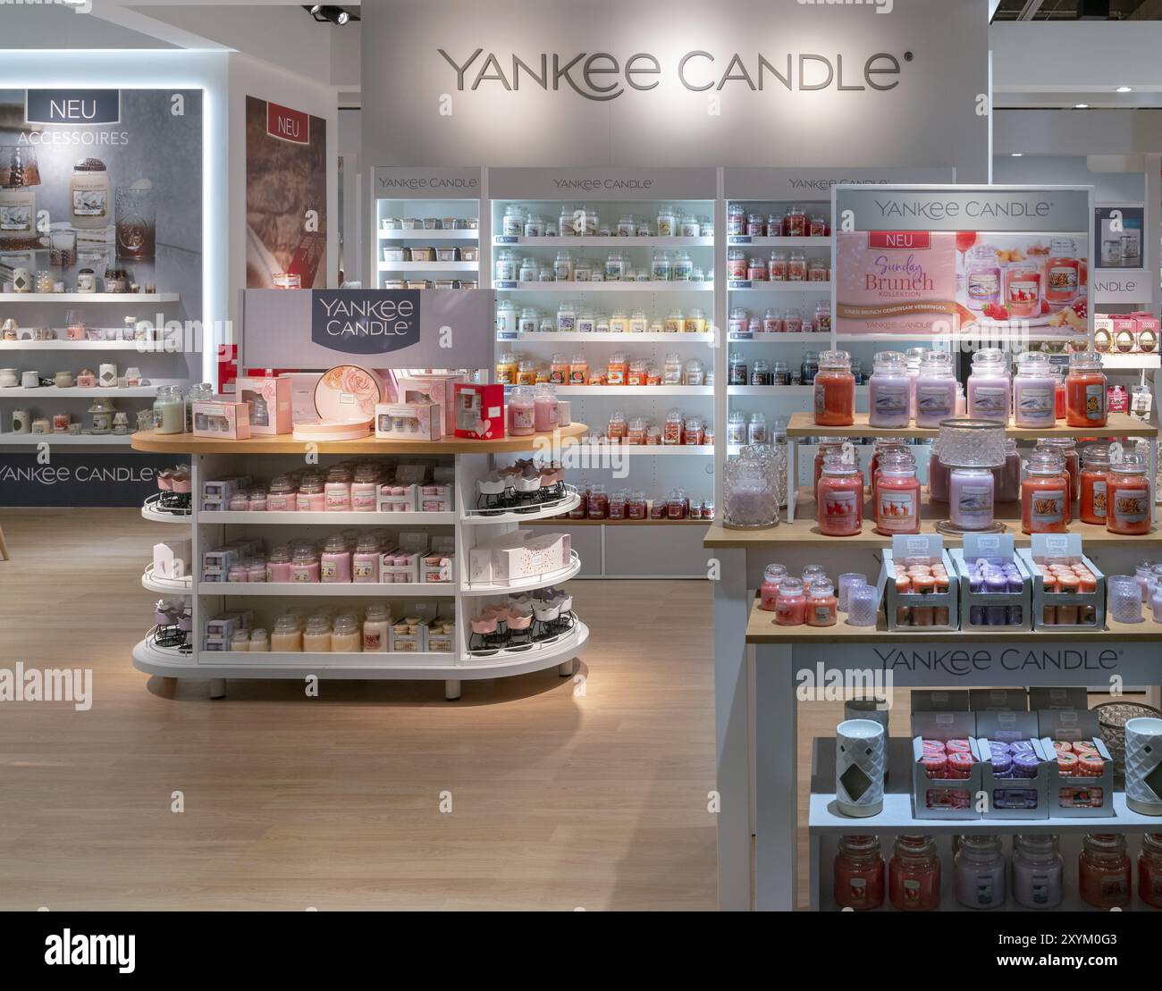 Francfort, Allemagne. 11 février 2019. Impressions du salon Ambiente 2019 : assortiment de produits Yankee Candle. Ambiente est un consommateur de premier plan Banque D'Images