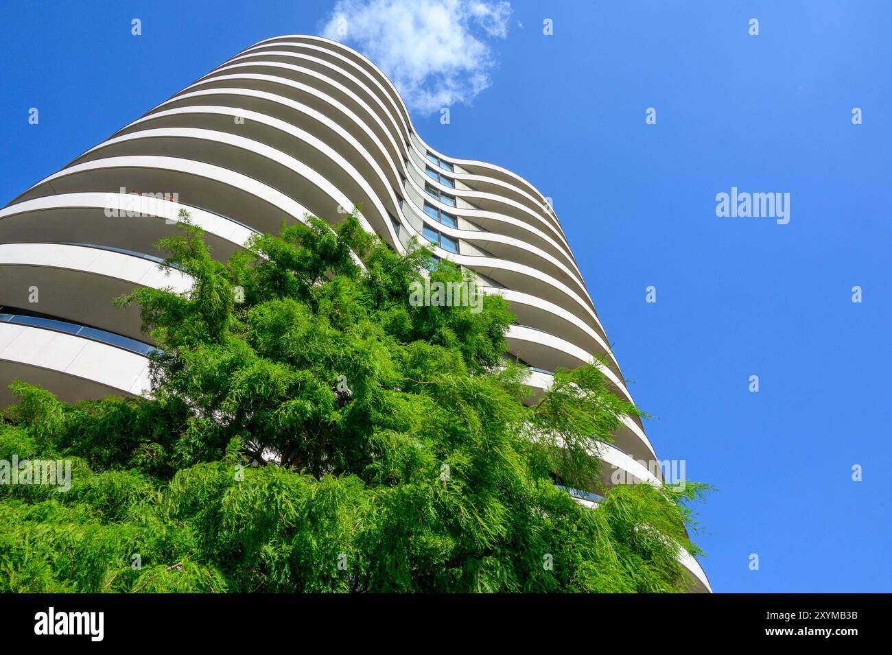 Londres, Royaume-Uni. Immeuble Riverwalk (Stanton Williams - 2015) au 157-161 Millbank près du pont Vauxhall Banque D'Images