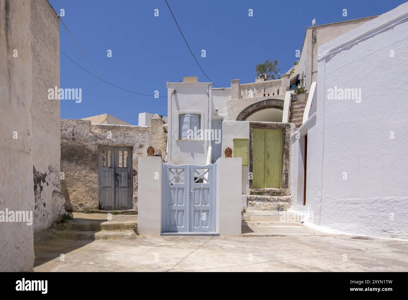 Dans le village de Megalochori, Santorin, Cyclades, Grèce, Europe Banque D'Images