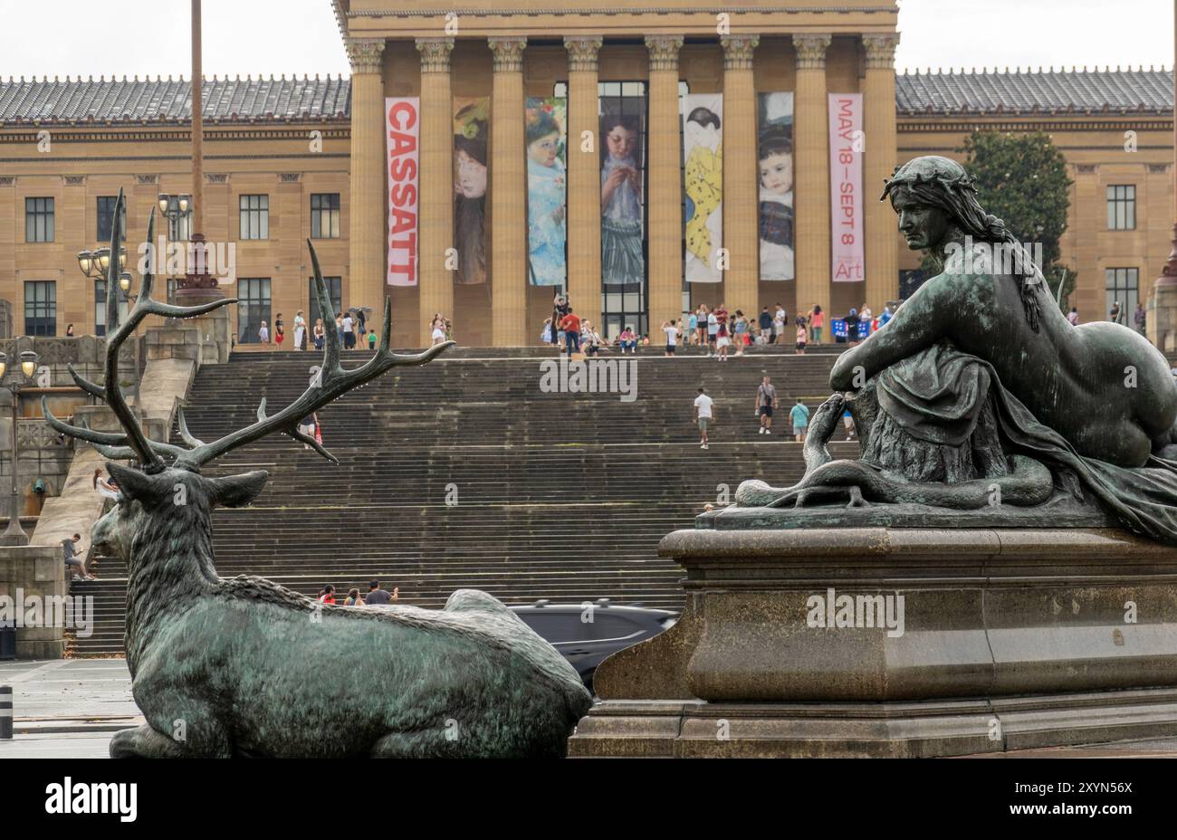 Statue équestre de George Washington sur l'ovale d'Eakins devant le Philadelphia Museum of Art en Pennsylvanie Banque D'Images Statue équestre de George Washington sur l'ovale d'Eakins devant le Philadelphia Museum of Art en Pennsylvanie Banque D'Images