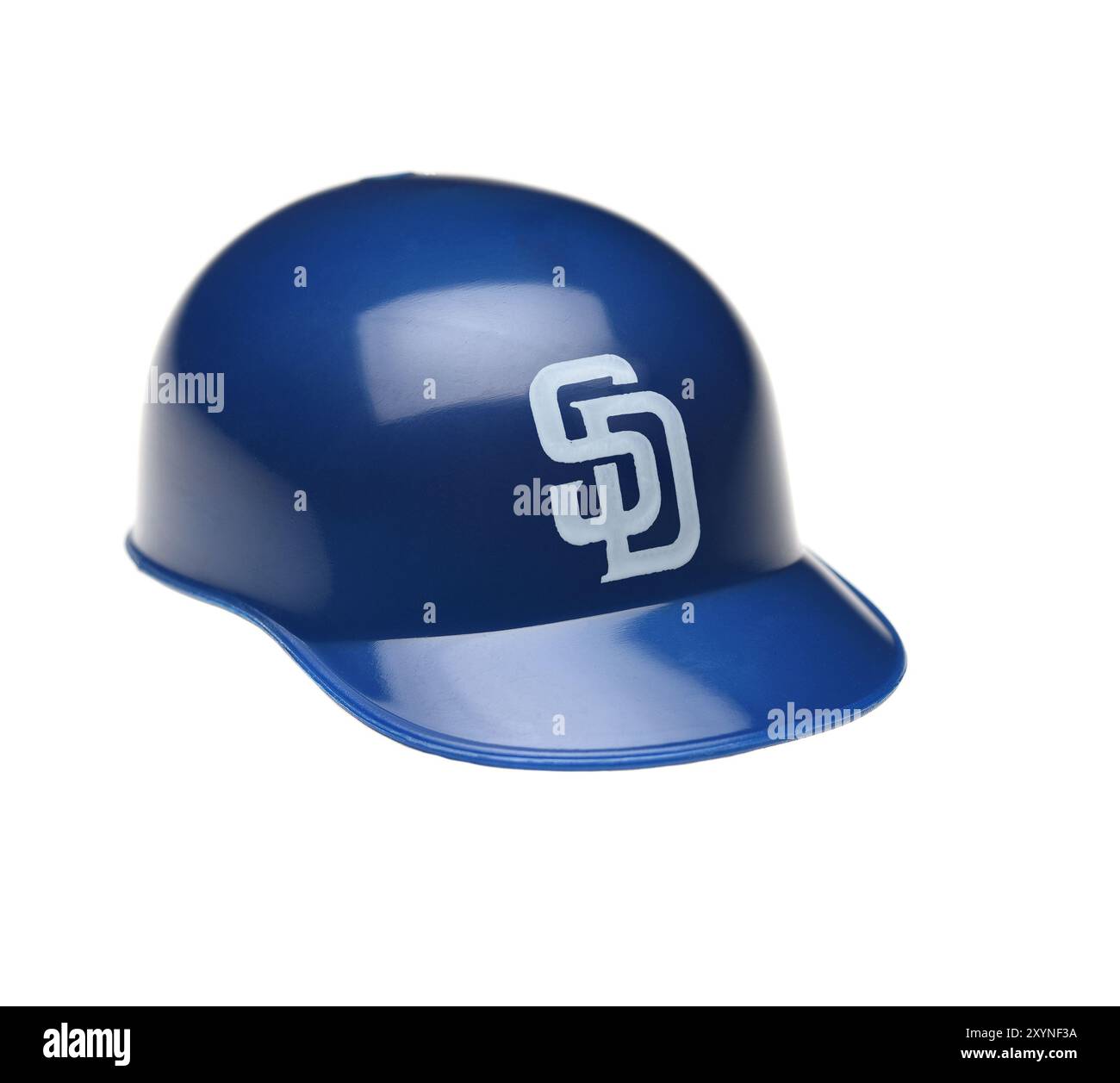 IRVINE, CALIFORNIE - 27 FÉVRIER 2019 : gros plan d'un mini casque à collectionner pour les Padres de San Diego de la Major League Baseball. Banque D'Images