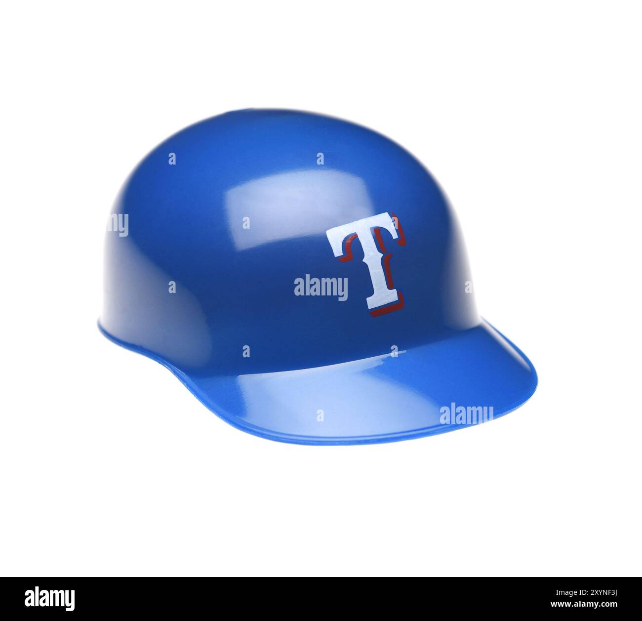 IRVINE, CALIFORNIE - 27 FÉVRIER 2019 : gros plan d'un mini casque à collectionner pour les Texas Rangers de la Major League Baseball. Banque D'Images