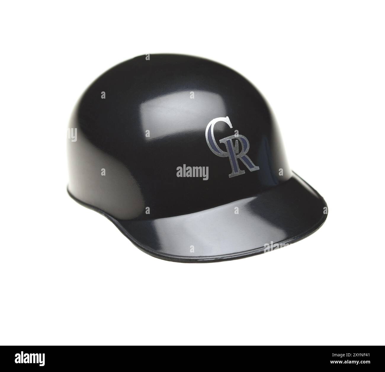 IRVINE, CALIFORNIE - 27 FÉVRIER 2019 : gros plan d'un mini casque à collectionner pour les Colorado Rockies de la Major League Baseball. Banque D'Images