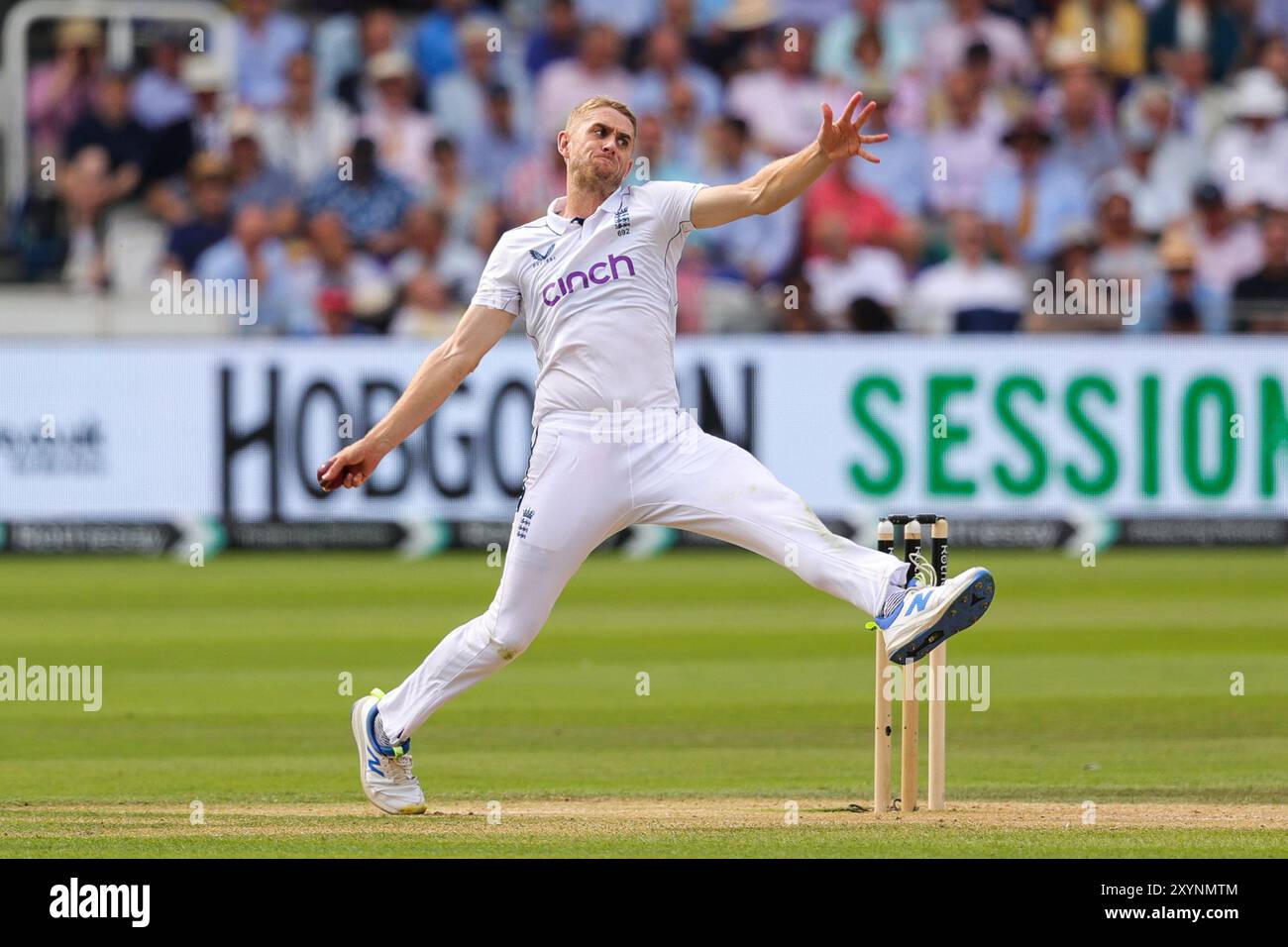 Londres, Angleterre. 30 août 2024. Ollie Stone de l'Angleterre lors du deuxième test match masculin de Rothesay jour 2 entre l'Angleterre et le Sri Lanka au Lord's Cricket Ground. Crédit : Ben Whitley/Alamy Live News Banque D'Images