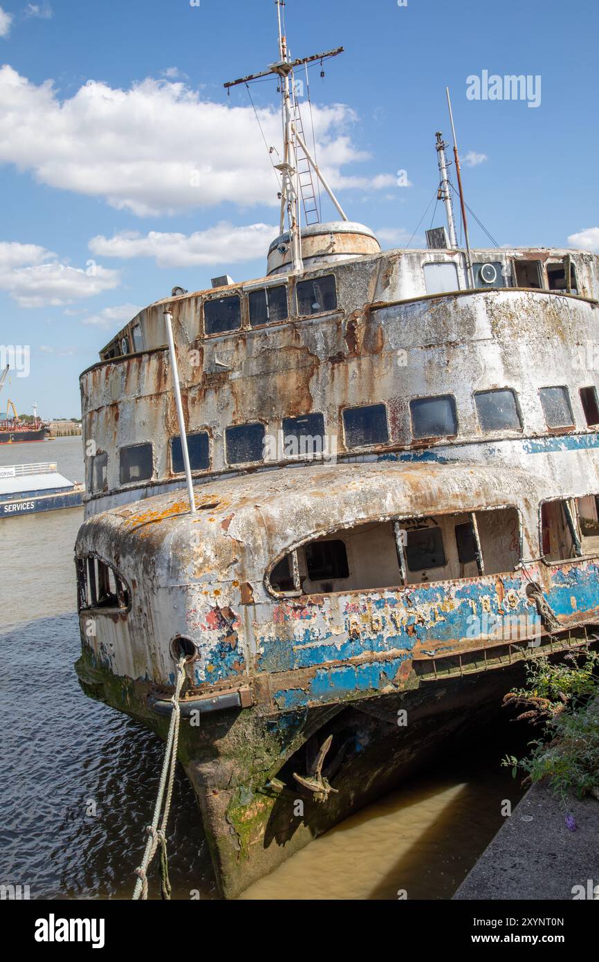 Naufrage DU MV Royal Iris à Charlton London sur la Tamise. Le 21 juin 1977, Royal Iris porte la reine Elizabeth II lors de son jubilé d'argent. Banque D'Images