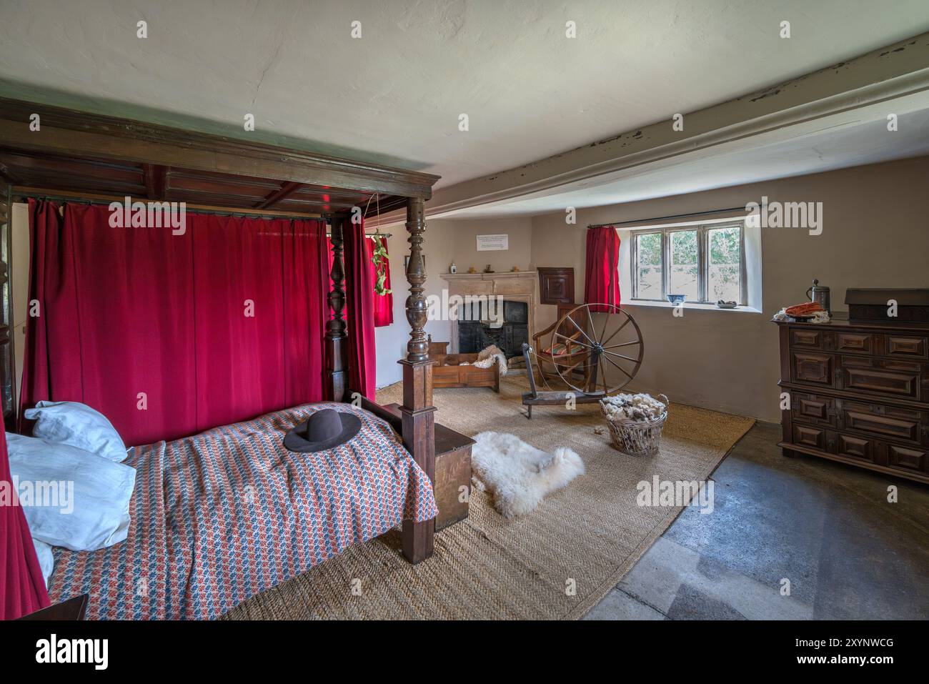Intérieur du manoir Woolsthorpe, la maison familiale de Sir Isaac Newton, près de Grantham, Lincolnshire, Angleterre, Royaume-Uni Banque D'Images