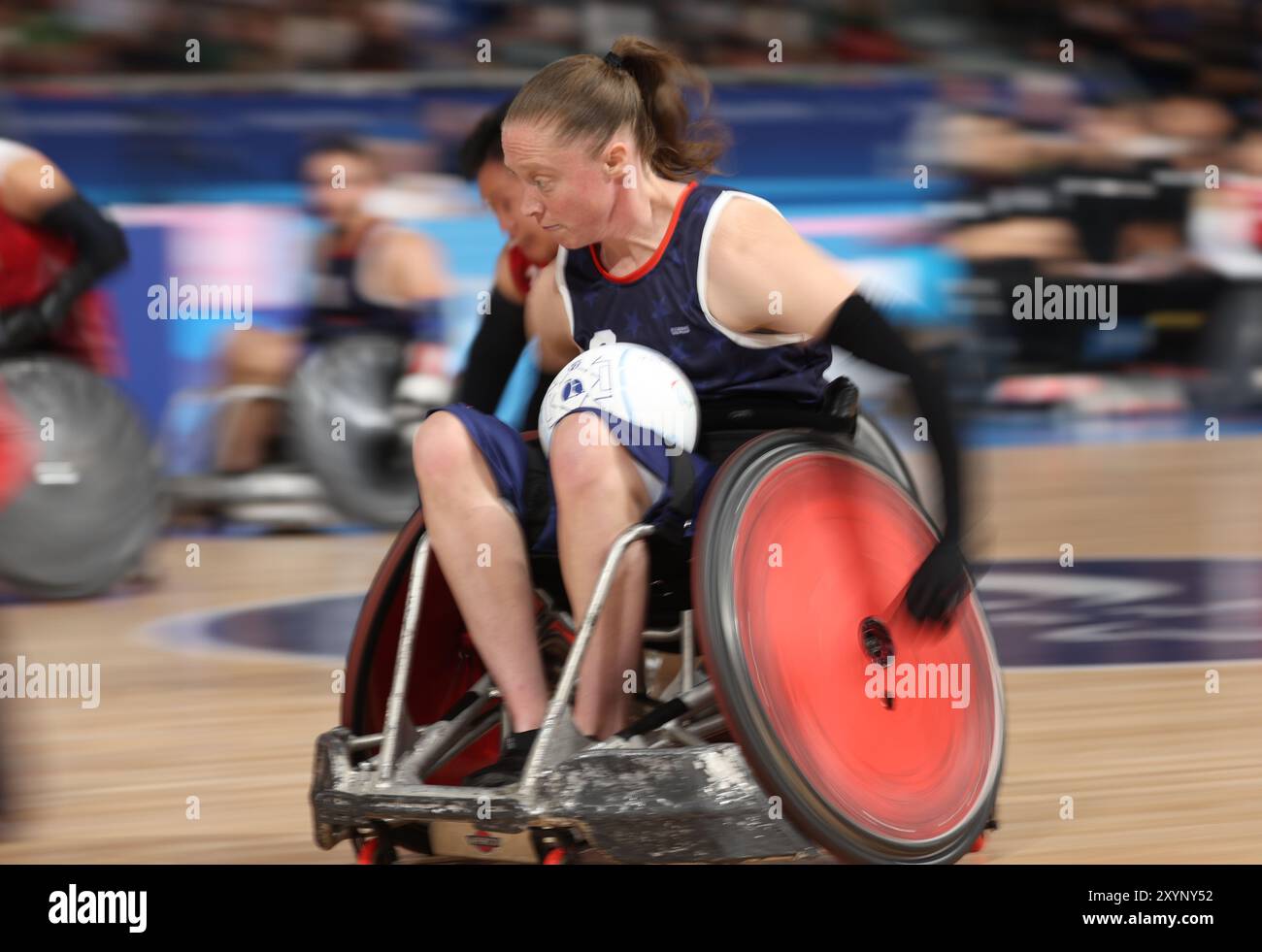 Paris, France. 30 août 2024. Sara Adams de l'équipe des États-Unis en action lors de la ronde préliminaire de rugby en fauteuil roulant Groupe A, États-Unis d'Amérique vs Japon, lors de la deuxième journée des Jeux paralympiques de Paris 2024, à l'arène du champ-de-mars, Paris, France. Crédit : Isabel Infantes/Alamy Live News Banque D'Images