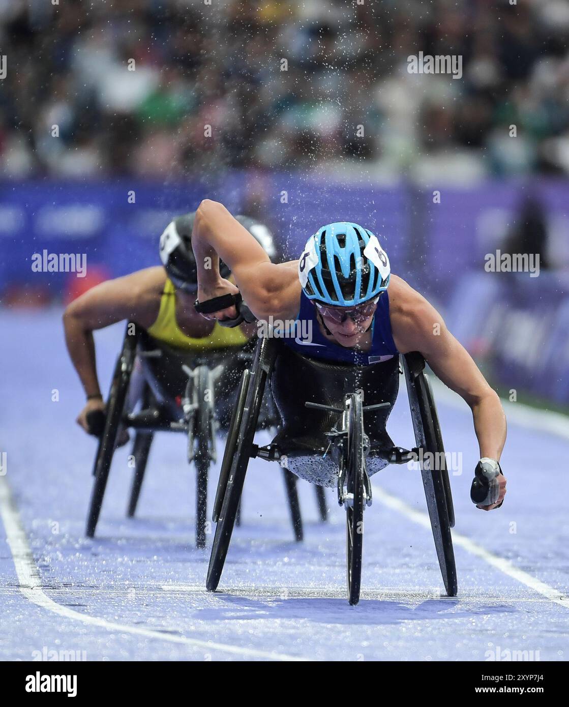 Susannah Scaroni, des États-Unis, en compétition dans la course de chaleur du 5000m T54 Round 1 féminin, le deuxième jour des Jeux paralympiques d'été de Paris 2024 au stade de France, le 30 août 2024 à Paris, France. Photo de Gary Mitchell Banque D'Images