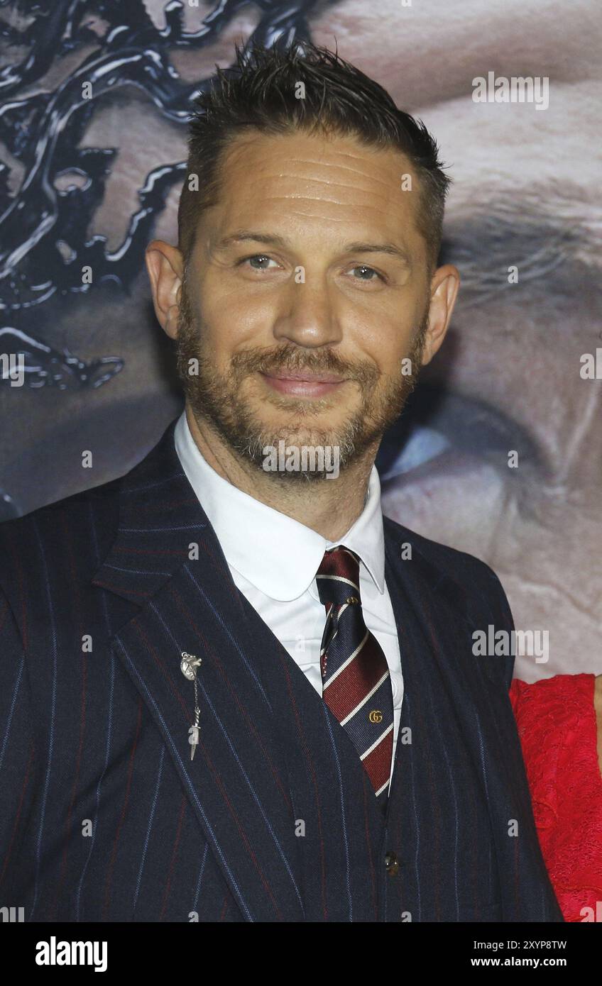 Tom Hardy à la première de 'Venom' à Los Angeles au Regency Village Theatre à Westwood, États-Unis, le 1er octobre 2018 Banque D'Images