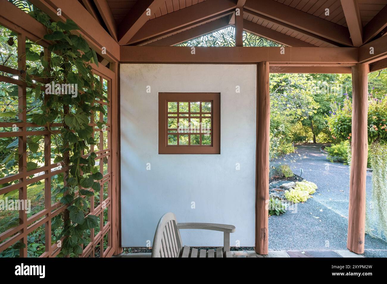 Un abri de style japonais dans le jardin des papillons du Missouri Botanical Garden à chaque Louis Banque D'Images