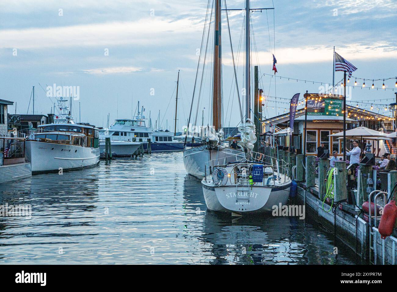 Voiliers et yachts à quai, Newport, Rhode Island, États-Unis Banque D'Images