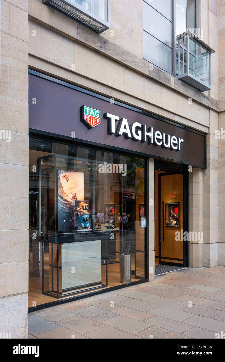 Extérieur de la boutique de montres de luxe TAG Heuer à Multrees Walk, au centre d'Édimbourg, en Écosse Banque D'Images