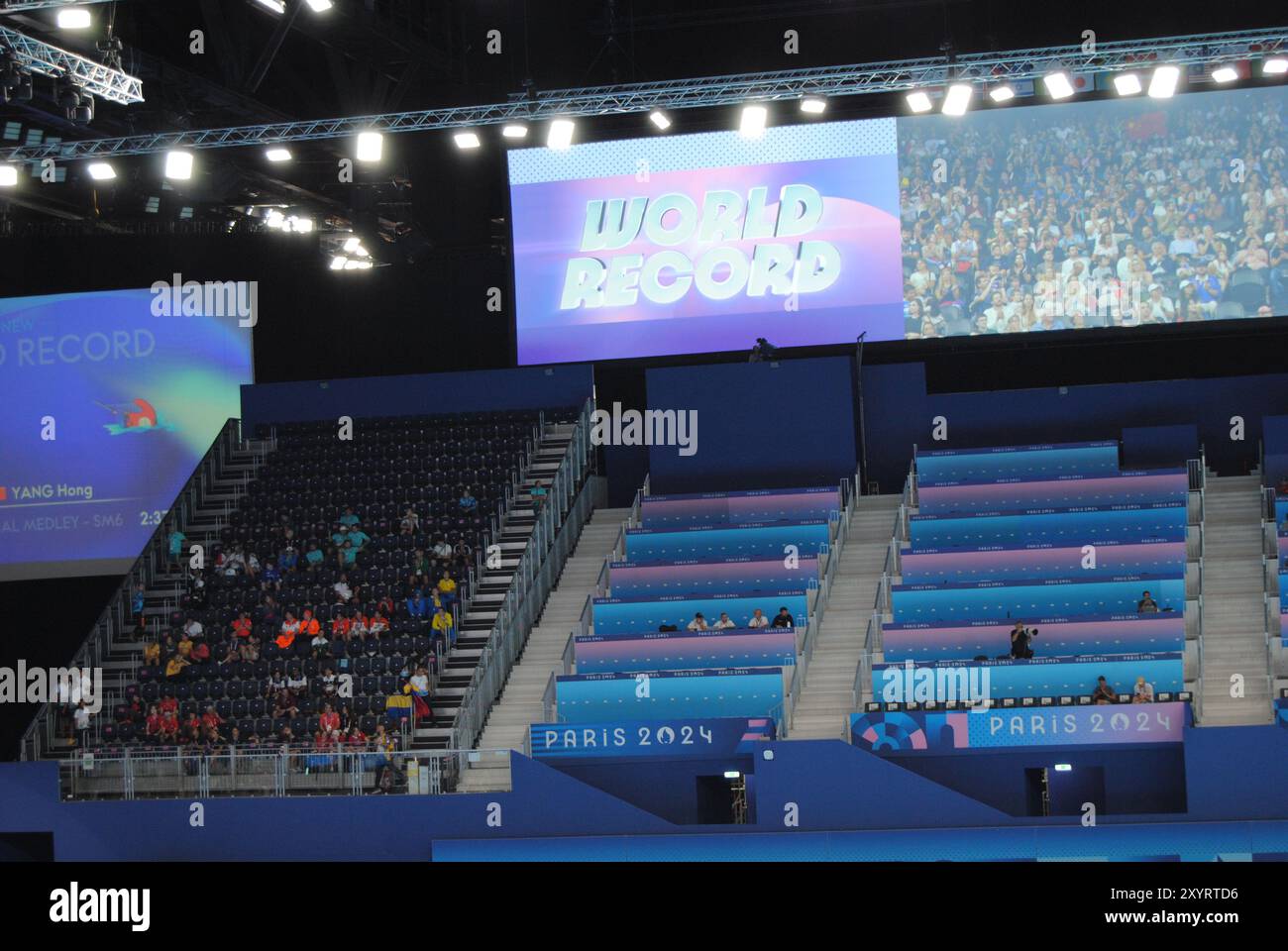 Nanterre, France - août 30 2024 : para natation à l'Arena de Paris la Défense pendant les Jeux Paralympiques de Paris 2024. Banque D'Images