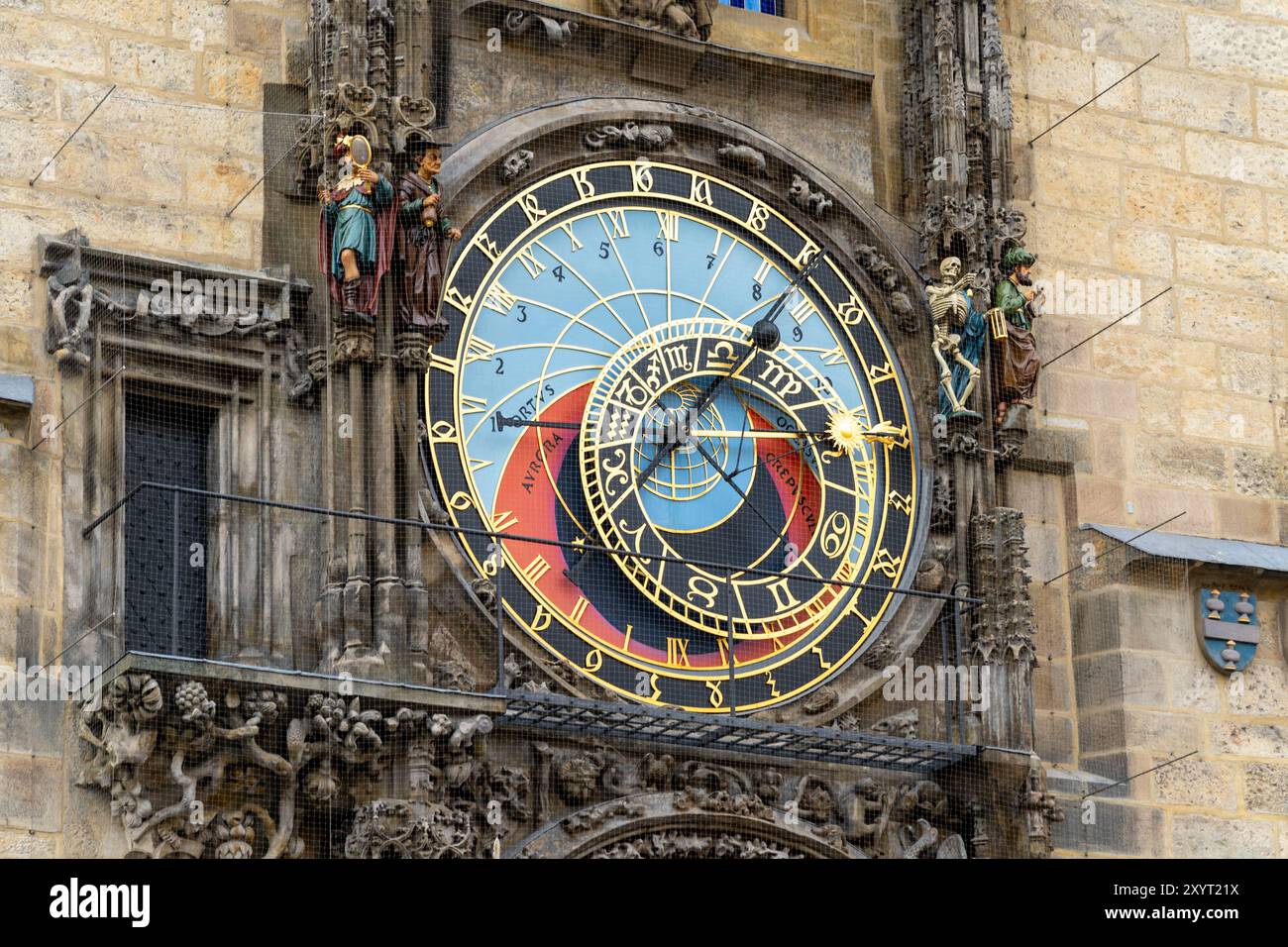 Prague, République tchèque - 8 août 2024 : horloge astronomique de Prague sur l'ancien hôtel de ville de Prague, République tchèque. Banque D'Images