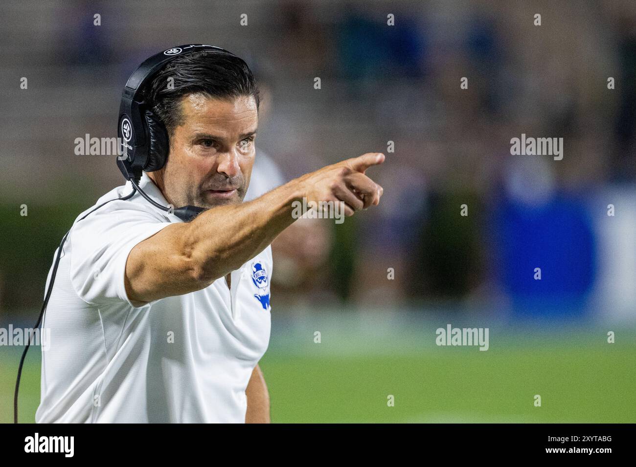 30 août 2024 : Manny Diaz, entraîneur-chef des Blue Devils, lors du troisième quart-temps contre Elon Phoenix dans le match ACC Football au Wallace Wade Stadium à Durham, Caroline du Nord. (Scott Kinser/CSM) crédit : Cal Sport Media/Alamy Live News Banque D'Images