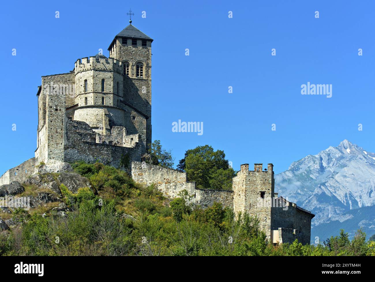 Basilique de Valeria, Basilique de Valère, derrière le sommet du Haut de Cry, Sion, Sion, Valais, Suisse, Europe Banque D'Images