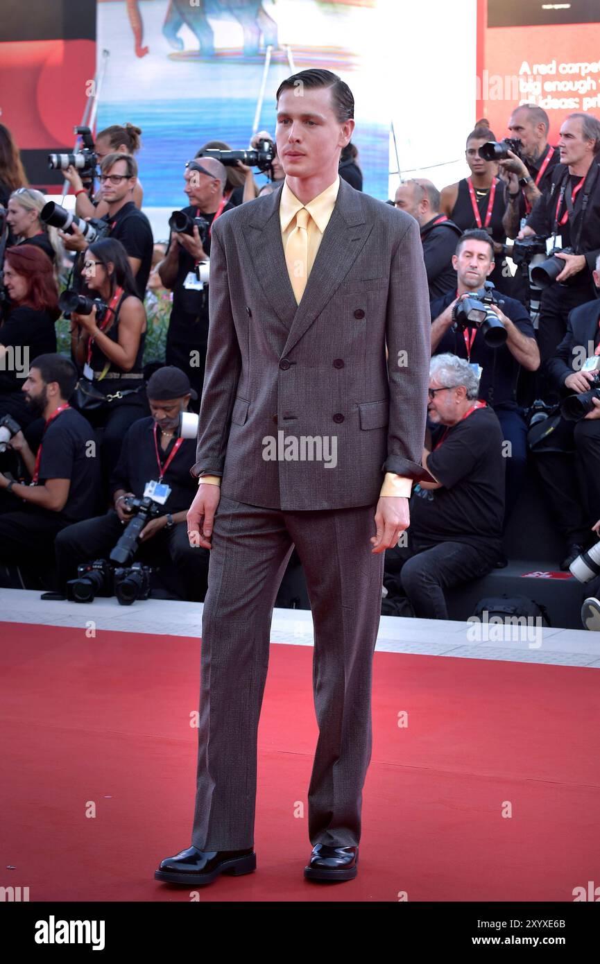 Venise, Italie. 30 août 2024. VENISE, ITALIE - AOÛT 30 : Harris Dickinson assiste à un tapis rouge pour 'Babygirl' lors du 81ème Festival International du film de Venise le 30 août 2024 à Venise, Italie. Crédit : dpa/Alamy Live News Banque D'Images