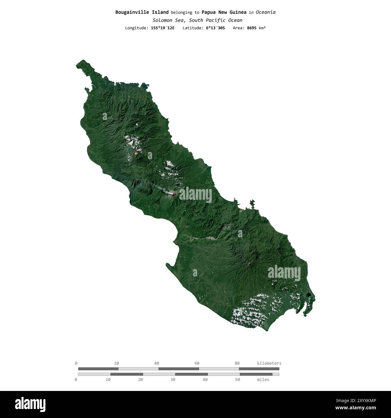 Île de Bougainville en mer de Salomon, appartenant à la Papouasie Nouvelle Guinée, isolée sur une image satellite prise le 16 août 2021, avec échelle de distance Banque D'Images