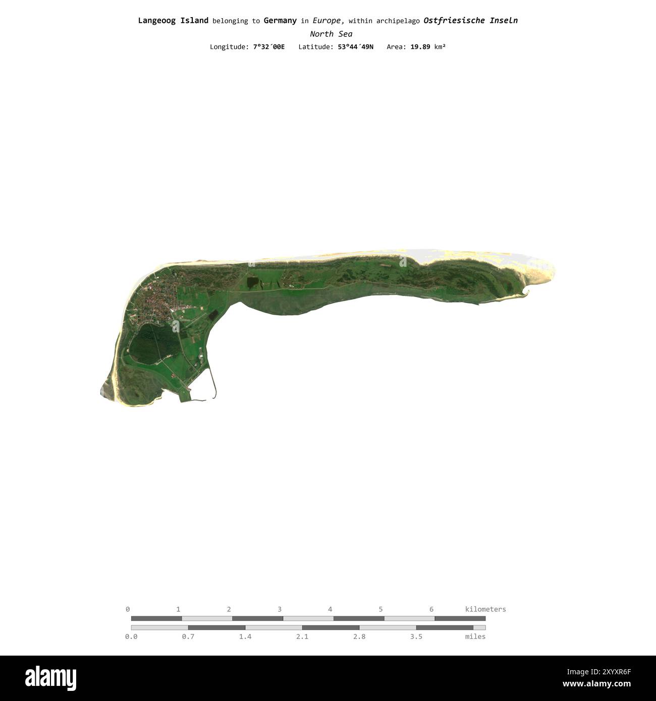 Île Langeoog en mer du Nord, appartenant à l'Allemagne, isolée sur une image satellite prise le 9 septembre 2023, avec échelle de distance Banque D'Images