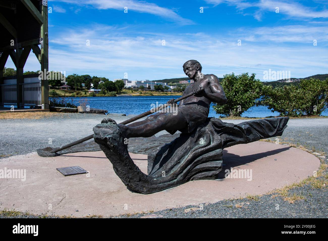 Statue d'un rameur au lac Quidi Vidi à nouveau John's, Terre-Neuve-et-Labrador, Canada Banque D'Images