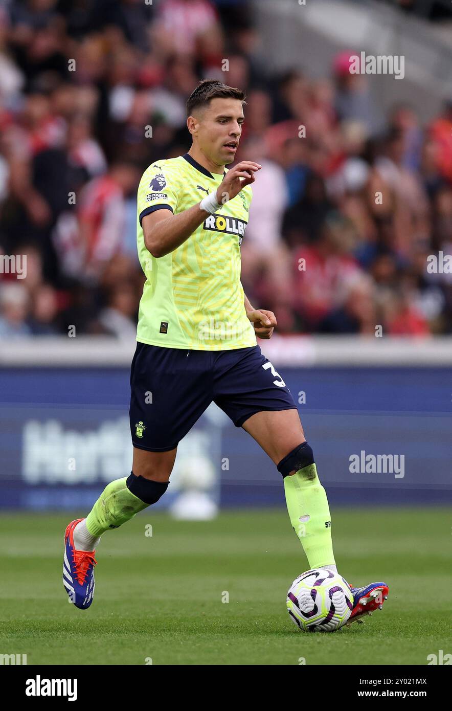 Londres, Royaume-Uni. 31 août 2024. Jan Bednarek de Southampton lors du match de premier League au Gtech Community Stadium de Londres. Le crédit photo devrait se lire comme suit : David Klein/Sportimage crédit : Sportimage Ltd/Alamy Live News Banque D'Images
