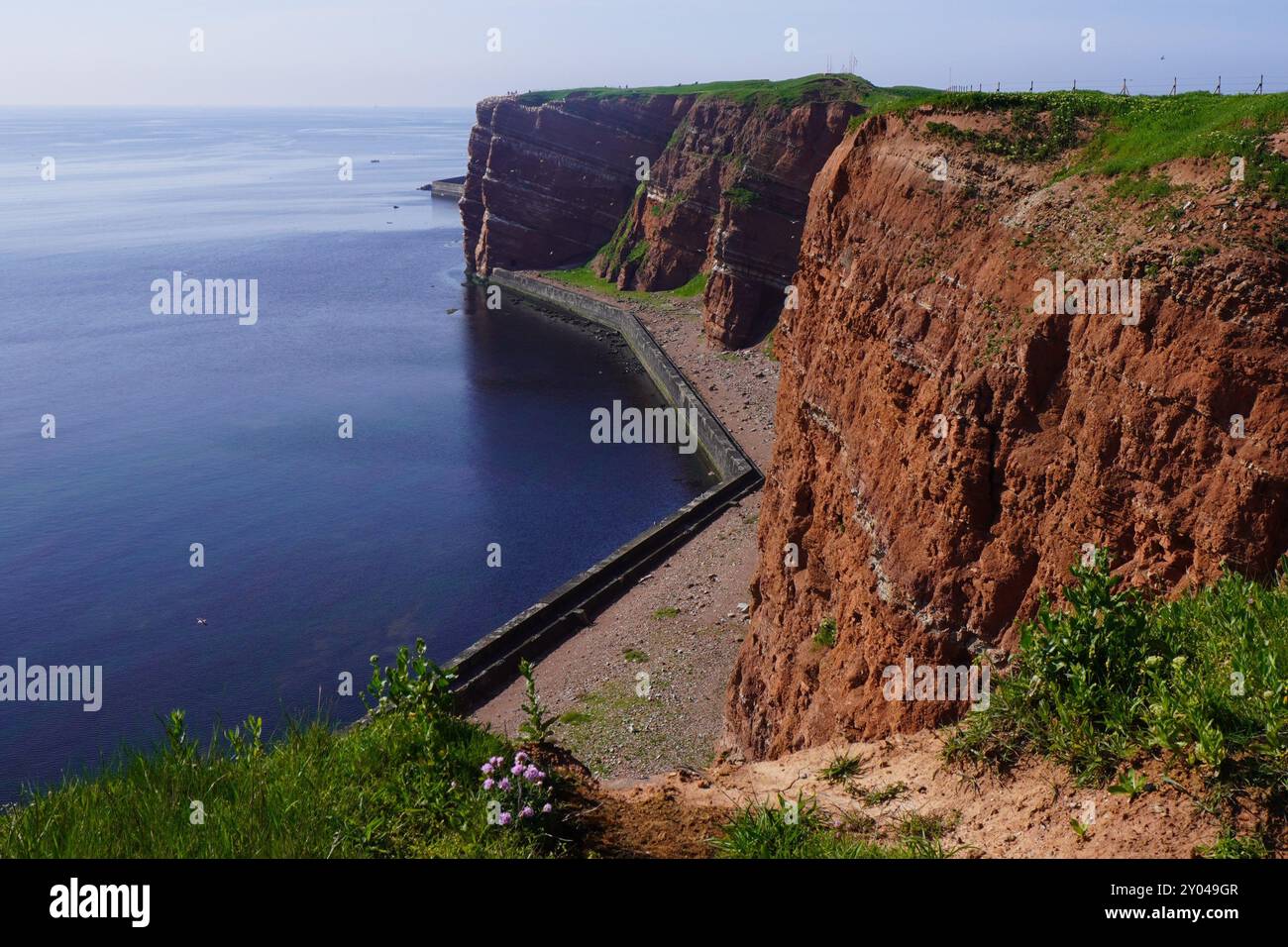 Helgoland paysage avec falaises rouges abruptes Banque D'Images