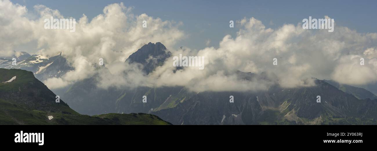 Panorama de montagne de Zeigersattel à Hoefats 2259m, Allgaeu Alpes, Allgaeu, Bavière, Allemagne, Europe Banque D'Images