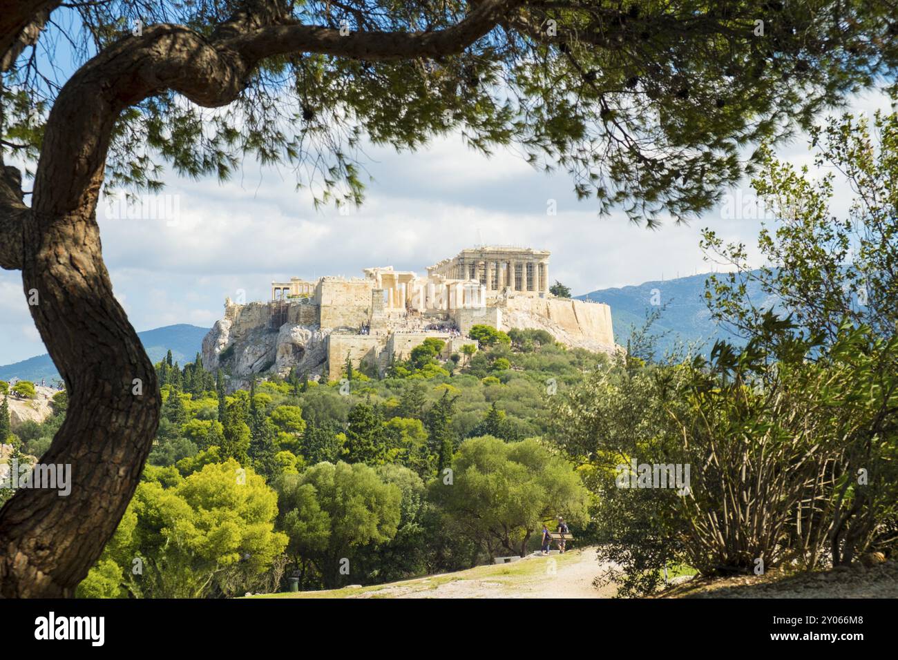Voir l'encadré sur le Parthénon à l'Acropolis, vu de la colline Filopappou à Athènes, Grèce. L'horizontale Banque D'Images