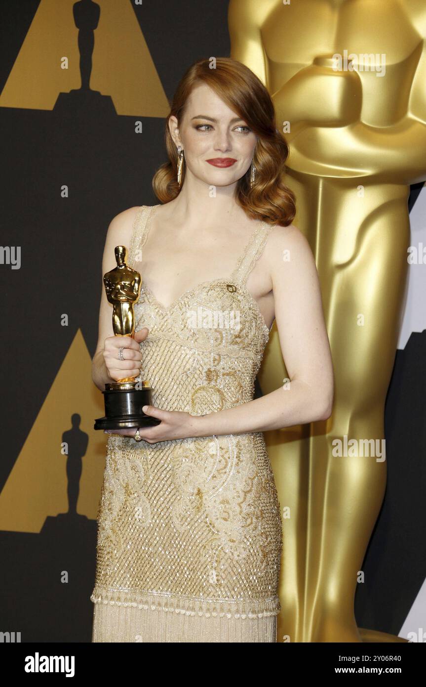 Emma Stone à la 89e cérémonie annuelle des Oscars, salle de presse, tenue au Hollywood and Highland Center à Hollywood, États-Unis, le 26 février 2017 Banque D'Images