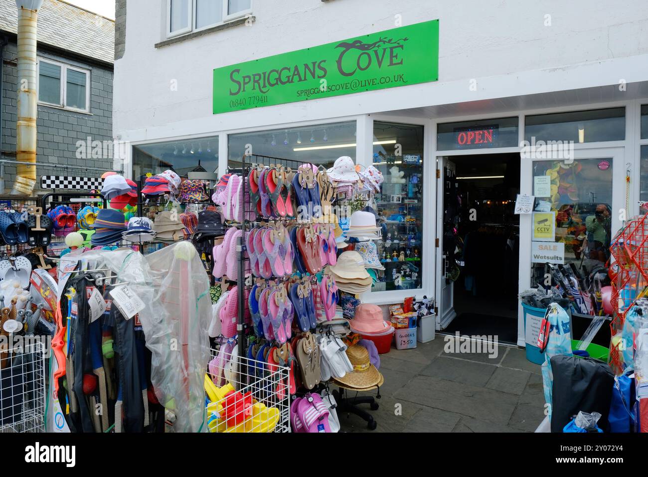 Boutique de cadeaux Spriggans Cove, Tintagel, Cornouailles, Royaume-Uni - John Gollop Banque D'Images