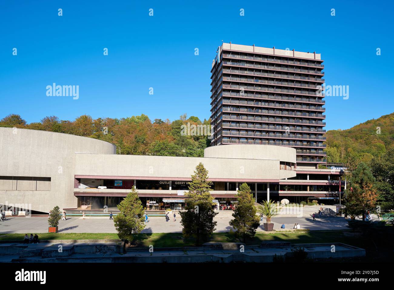 Hôtel Thermal situé à la lisière du centre historique de Karlovy Vary en République tchèque. L'hôtel, qui est populaire auprès des touristes, est également le lieu f Banque D'Images