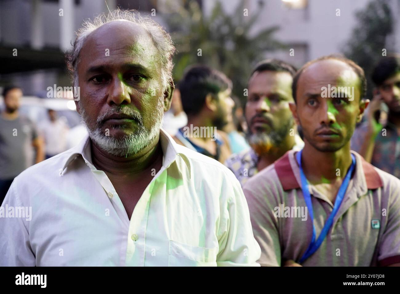 Dhaka, Dhaka, Bangladesh. 1er septembre 2024. En réponse à trois attaques contre des médecins du Collège médical de Dhaka le 31 août 2024, tous les médecins du gouvernement à travers le pays ont déclaré une fermeture complète à partir de 13 heures le 1er septembre 2024. Pendant ce temps, des patients de différents âges, y compris des enfants et des nouveau-nés, ont été vus quitter l'hôpital sans recevoir de traitement, et leurs proches ont semblé en détresse. Certains patients ont également été vus allongés dans un état malade à l'extérieur des locaux de l'hôpital. Depuis la dernière mise à jour, la fermeture complète a été temporairement suspendue jusqu'à 8H00 le 2 septembre Banque D'Images