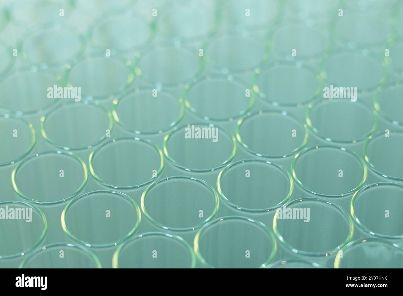 Test de nettoyage de verres en chimie ou science laboratory Banque D'Images