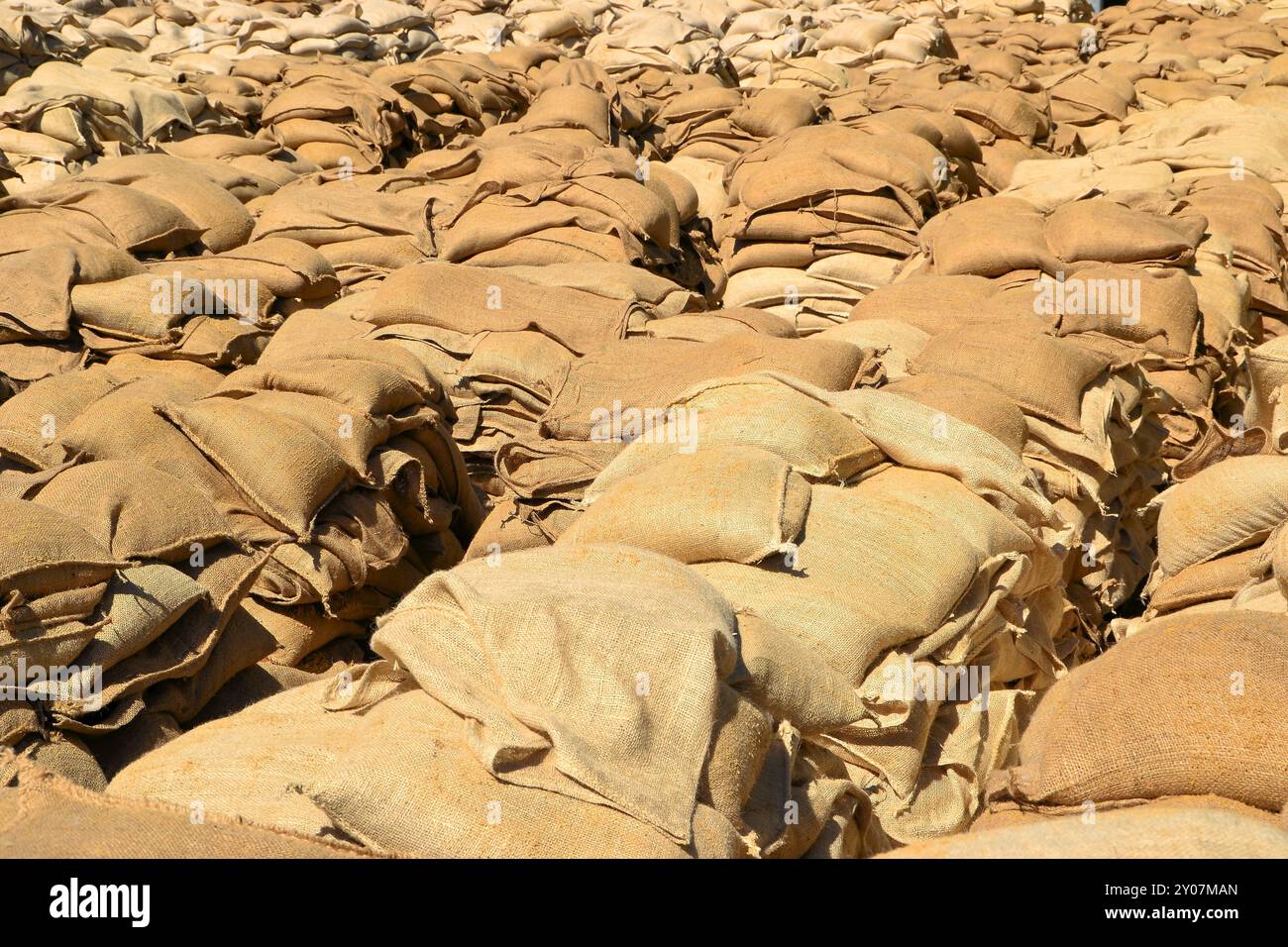 Sacs de sable sur palettes lors des inondations de 2013 à Magdebourg Banque D'Images
