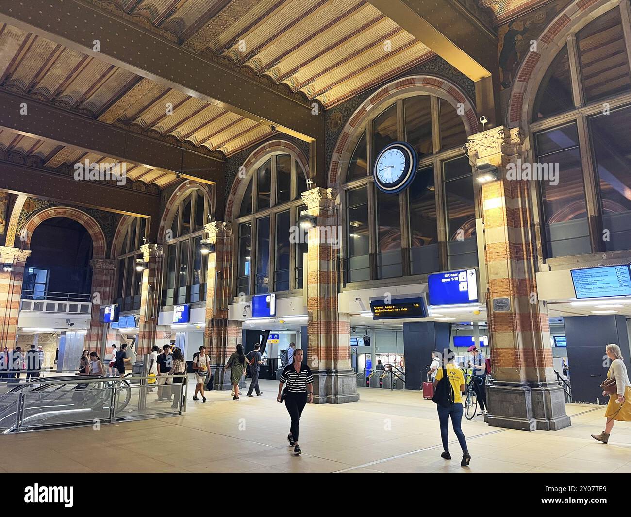 Amsterdam, pays-Bas. 6 septembre 2023. La gare centrale d'Amsterdam Banque D'Images