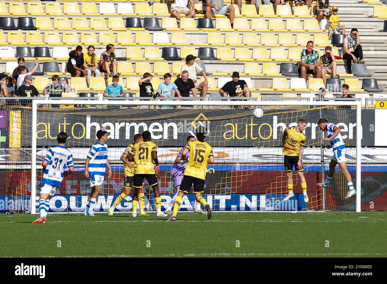 KERKRADE , PAYS-BAS - 1 SEPTEMBRE : Jesse van de Haar de Graafschap marque son premier but lors du match Roda JC Kerkrade entre de Graafschap au Parkstad Limburg Stadion le 1,2024 septembre à Kerkrade, pays-Bas. (Photo de Orange Pictures) (photo de Orange Pictures/Orange Pictures) Banque D'Images