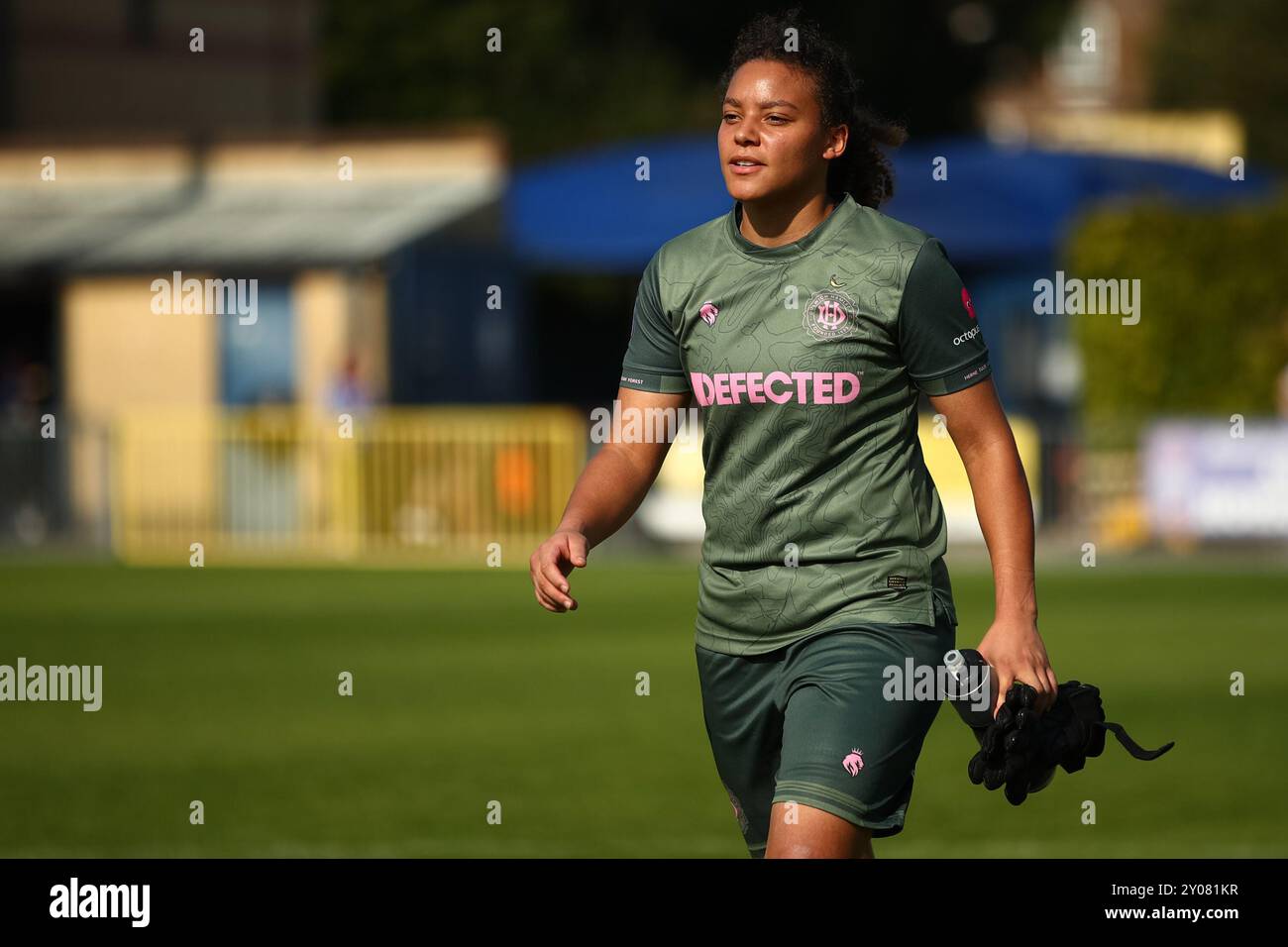 Londres, Royaume-Uni. 1er septembre 2024. La gardienne Saskia Reeves-Priestley (1er Dulwich Hamlet) après avoir remporté la FA Womens National League Division un match du Sud-est entre Dulwich Hamlet et Ashford à Champion Hill. Crédit : Liam Asman/Alamy Live News Banque D'Images