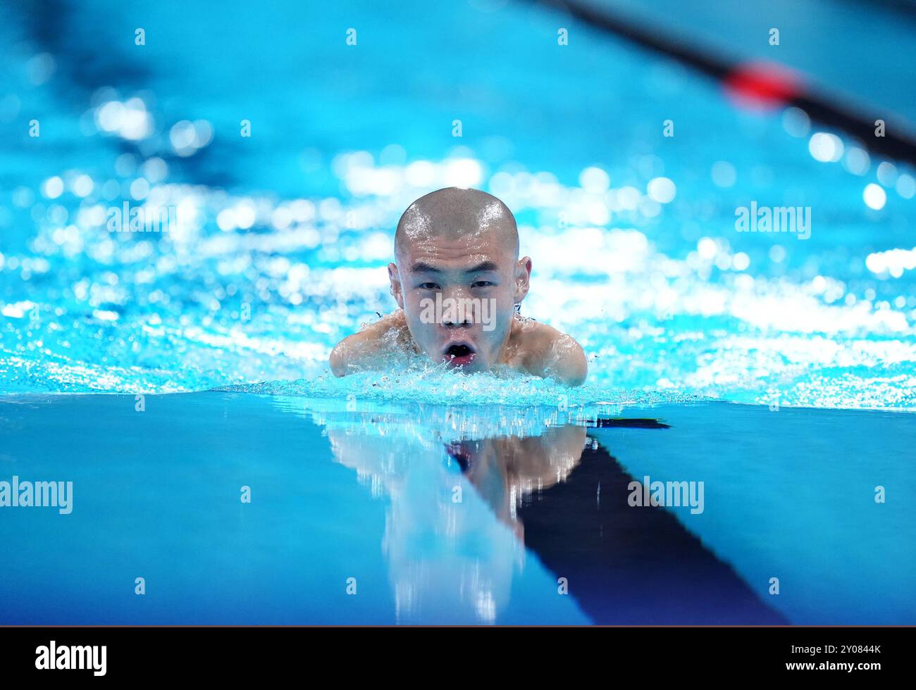 Le Chinois Jincheng Guo lors du 100 m brasse masculin, SB6 à la South Paris Arena le quatrième jour des Jeux paralympiques d'été de Paris 2024. Date de la photo : dimanche 1er septembre 2024. Banque D'Images