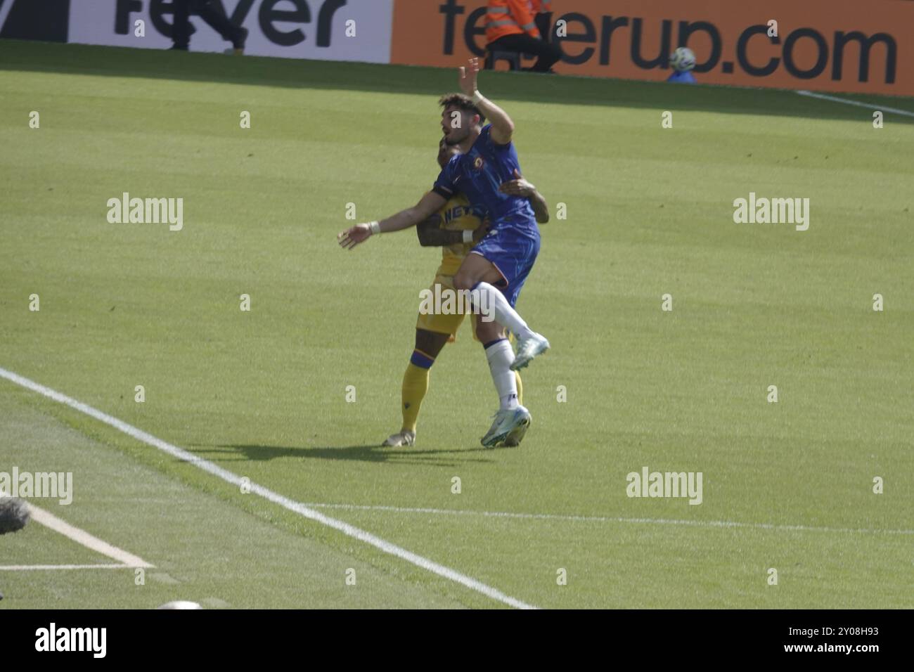 Chelsea vs Crystal Palace, premier League, Stamford Bridge, Fulham, Londres, ROYAUME-UNI. 1er septembre 2024. Pedro Neto, Chelsea repousse son marqueur Palace ; Chelsea Football Club vs Crystal Palace Football Club dans le troisième match de la saison 2024/25 de premier League à Stamford Bridge. Crédit : Motofoto/Alamy Live News crédit : Motofoto/Alamy Live News Banque D'Images