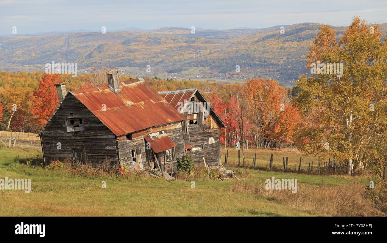 Une vieille ferme abandonnée au Canada Banque D'Images Une vieille ferme abandonnée au Canada Banque D'Images